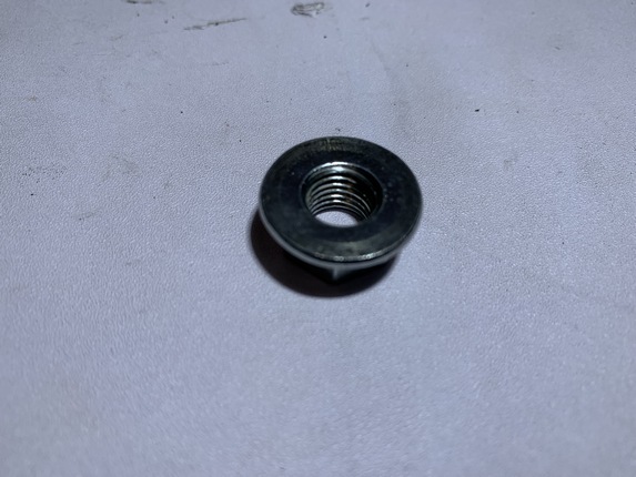 écrou de variateur piaggio typhoon 50 2t – Image 4