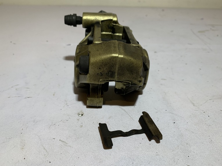 étrier de frein avant mbk stunt – Image 6