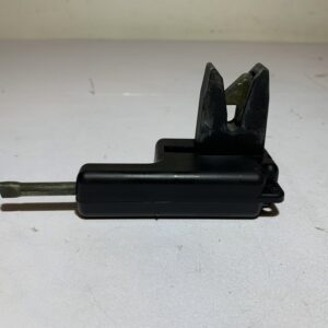 fermeture de selle piaggio zip 50