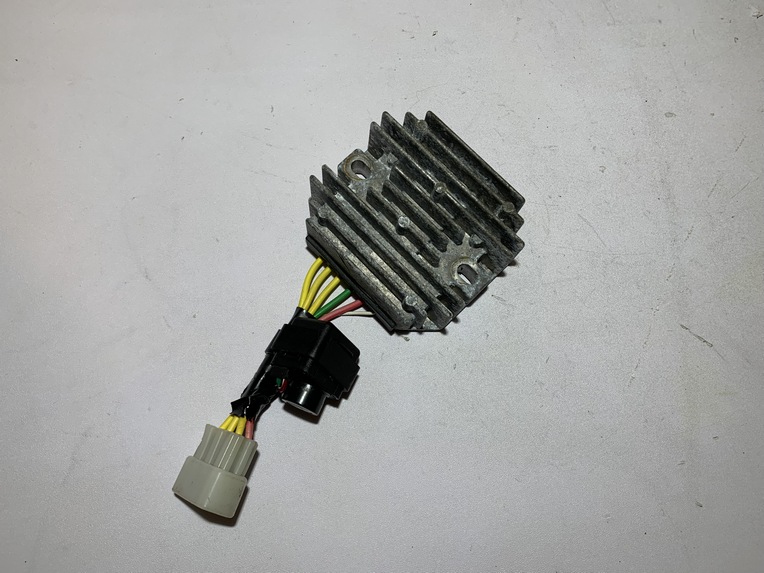 régulateur piaggio zip 50 4t 2021 - 2023