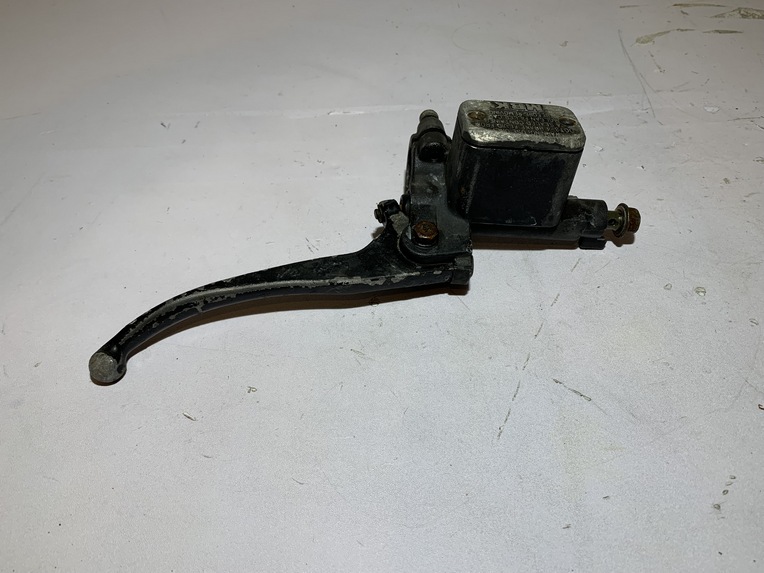 maitre cylindre de frein avant mbk booster