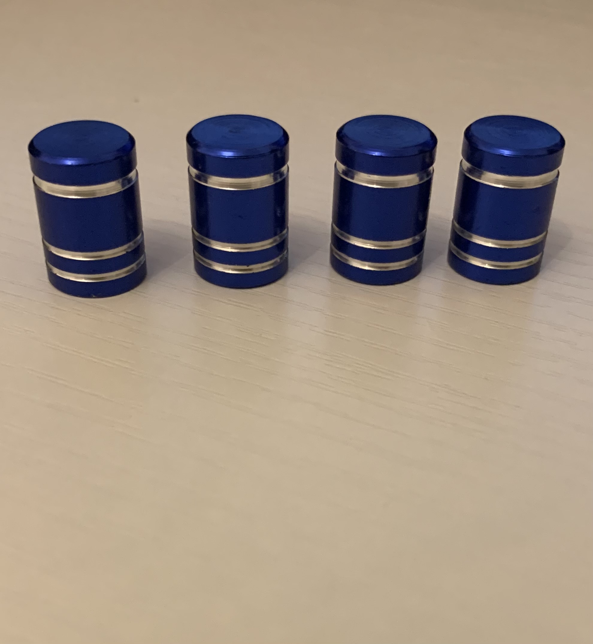 bouchon de valve bleu moto, scooter, voiture